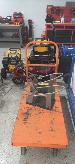 Metal rolling dolly