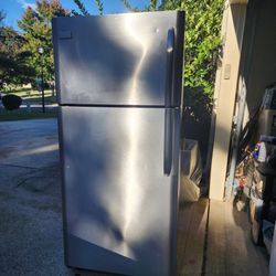 Refrigerador Stainless Steel In Good Condition Extra Clean Works Perfectly