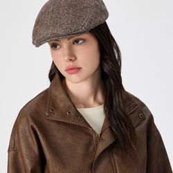 Brown tweed flat cap with a preppy, western, and boho vibe  Size 58 (small)