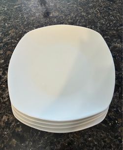 Set Of 4 White Ceramic Plates