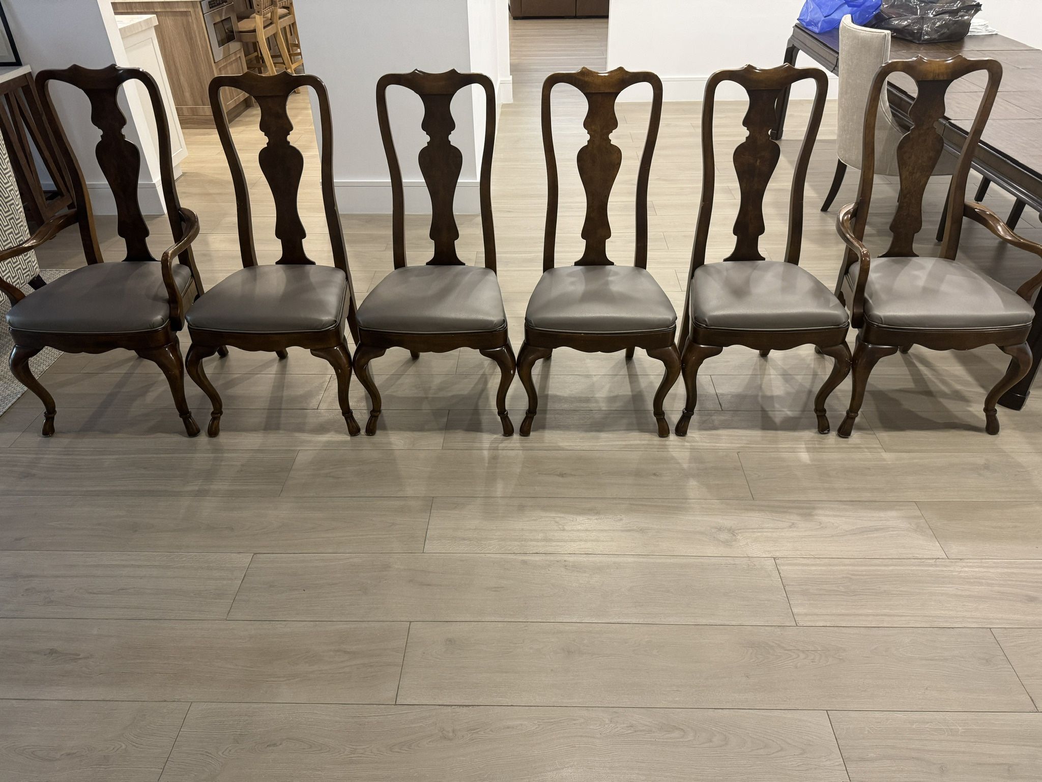 Set of 6 Vintage Queen Anne Style Dining Chairs