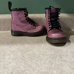 Girl Boots 
