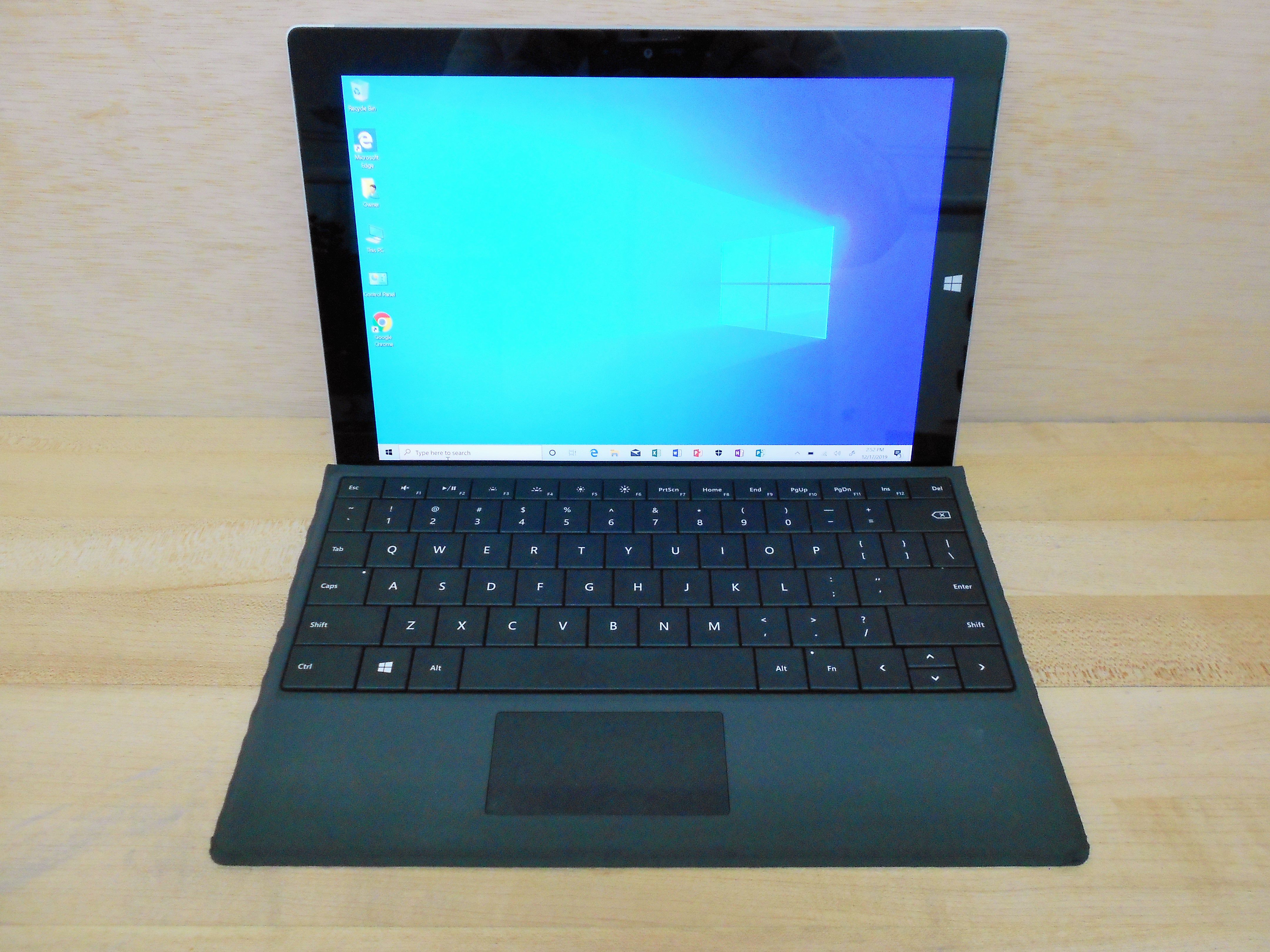 Surface 3 2 in 1 Tablet & laptop