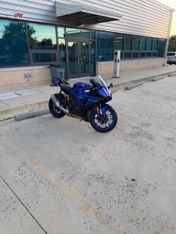 2024 YZF-R1