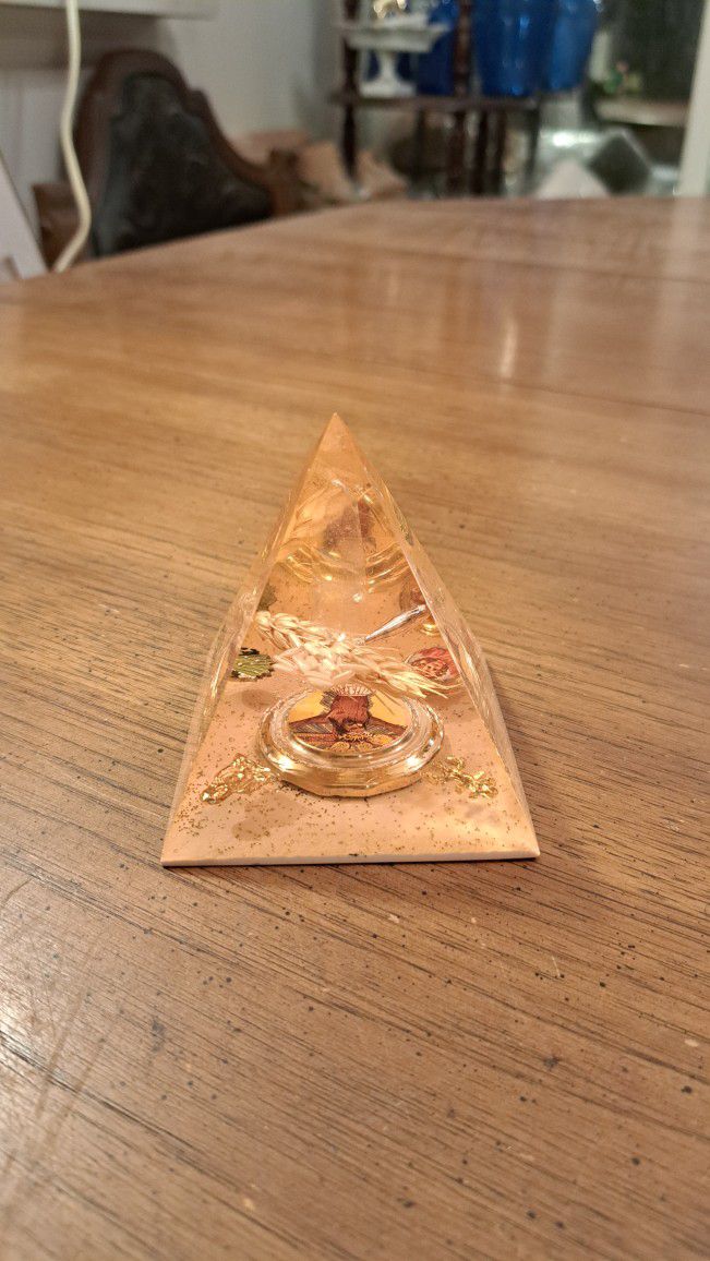 Unusual Pyramid Paperweight With Odd Items Inside It 3"Square Bottom 3.5"Tall In Good Condition 