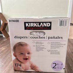 Diapers- Kirkland Size 2