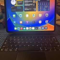 iPad Pro 11” 4th Gen Bundle