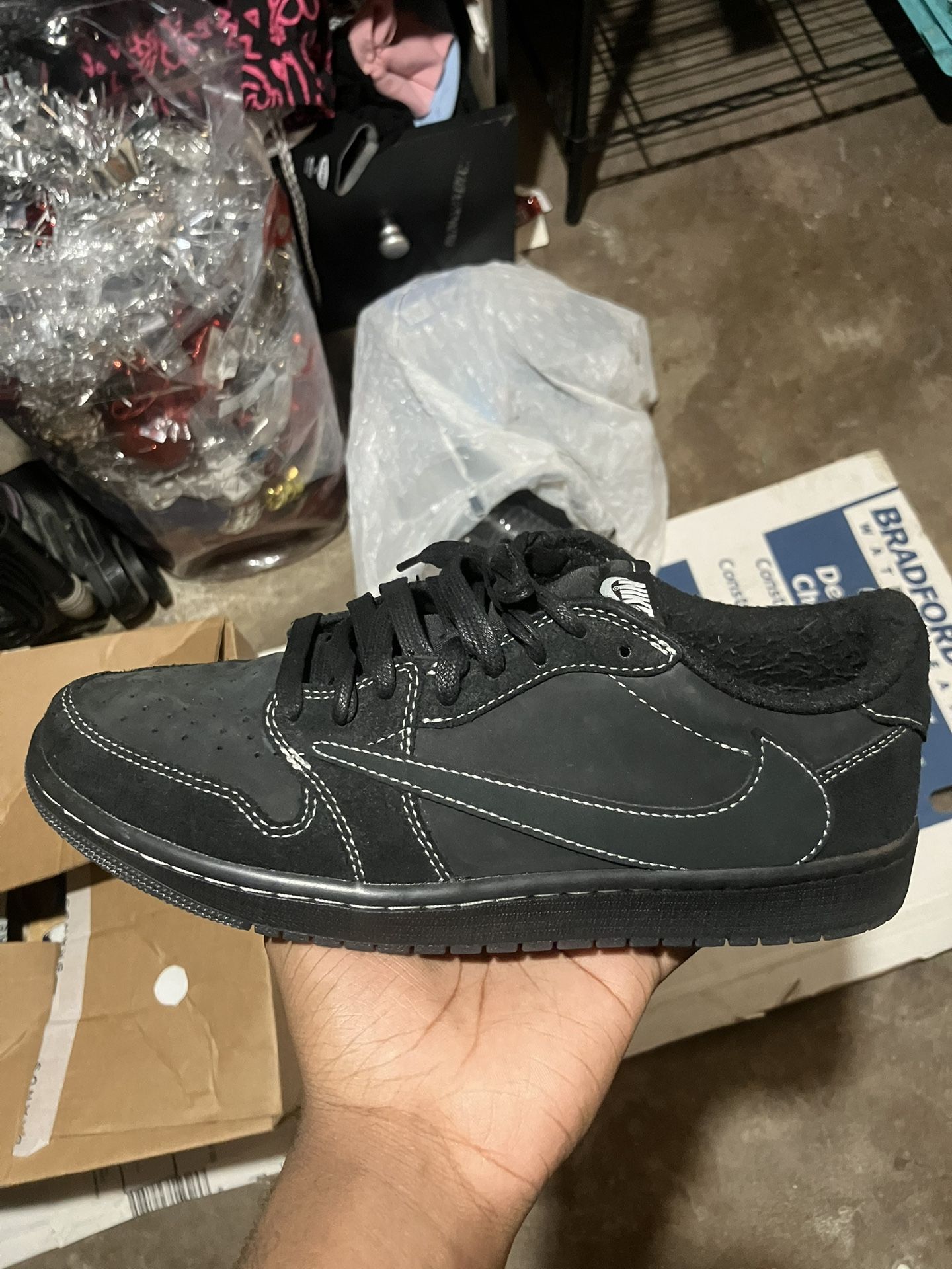 Travis Scott Black Phatoms