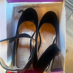 Black High Heel Shoes Size 8
