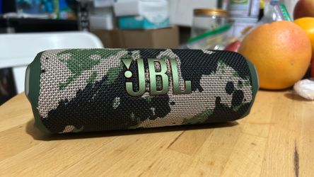JBL FLIP 7, FLIP 6, FLIP 5 : Excellent Condition Like New No Box