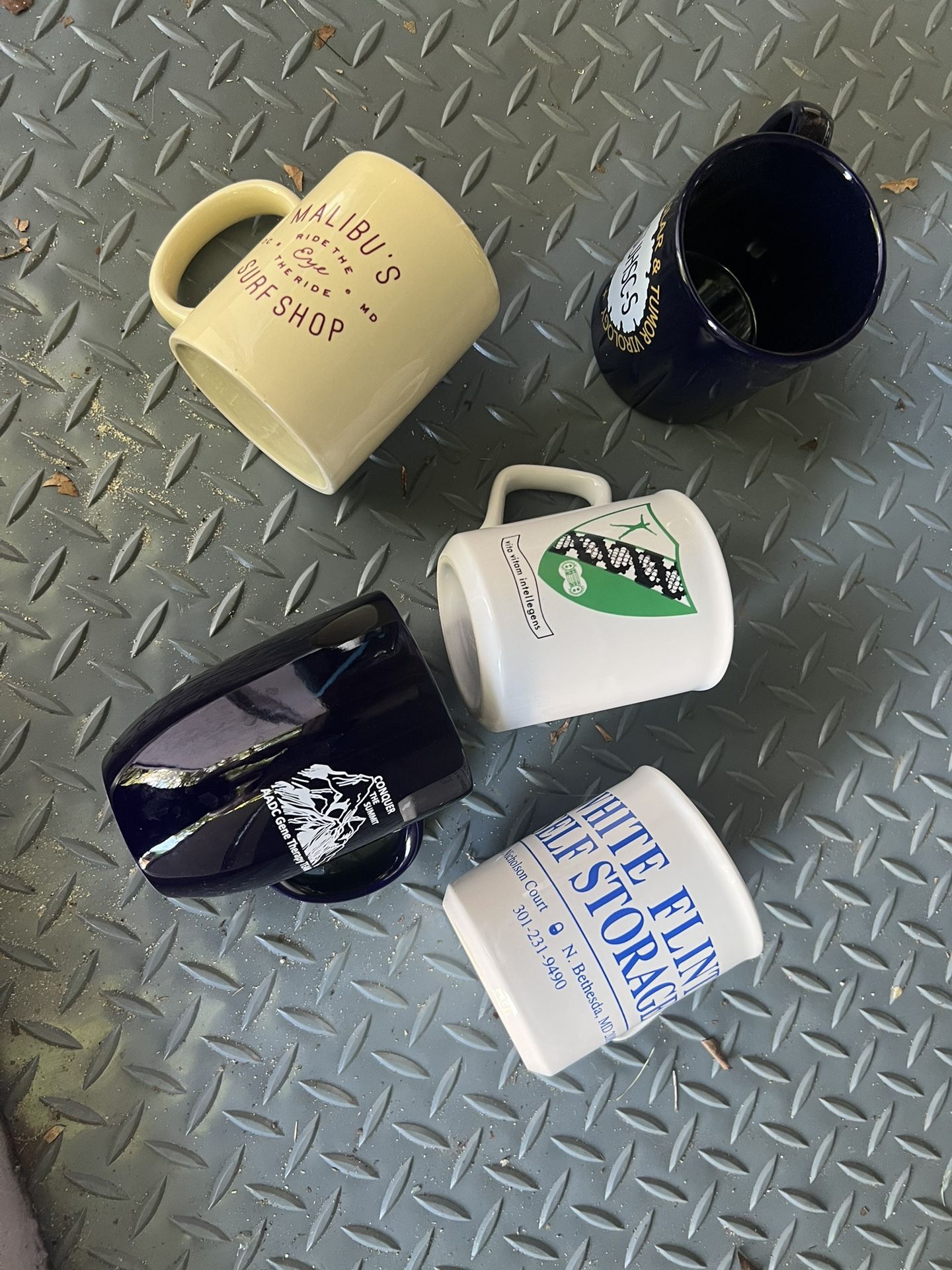 Box Of mugs (~20) - Free
