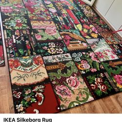Turkish Area Rug.    300.00    