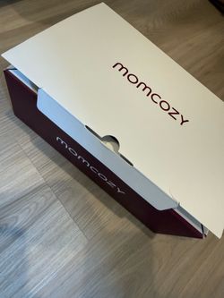 Momcozy Mobile Style™ Hands-free Slim Breast Pump | M6