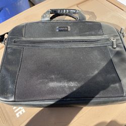 Kenneth Cole Computer Bag For 17inch Laptop 