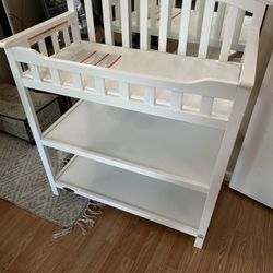 Graco changing table