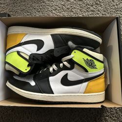 Jordan 1 “Volt”