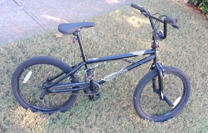 MONGOOSE B MODE 180 BOYS BLACK BMX BIKE. 20.5"