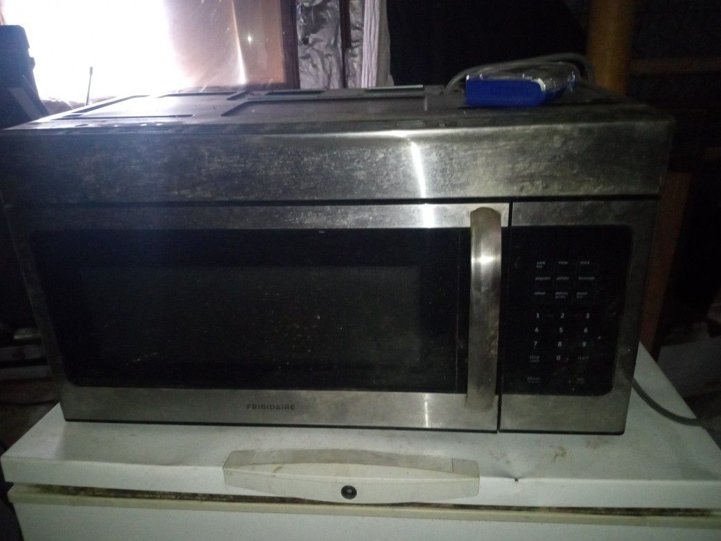 Microwave Hood Combo