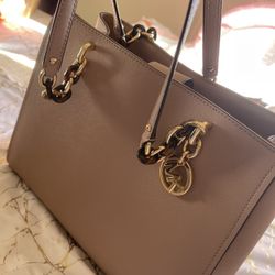 Michael K Purse