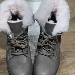 brown-ish gray boots with pink fur in the inside!! 