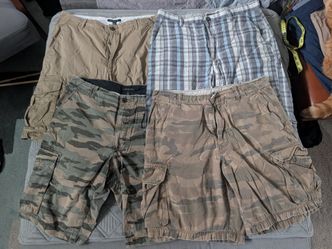 4 Lot Men's Cargo khaki shorts 34 9" inseam