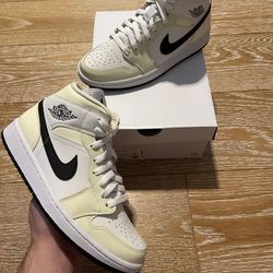 Jordan 1 mid coco