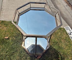 Octagon rolling table