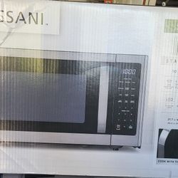 Vissani Microwave New Never Used 