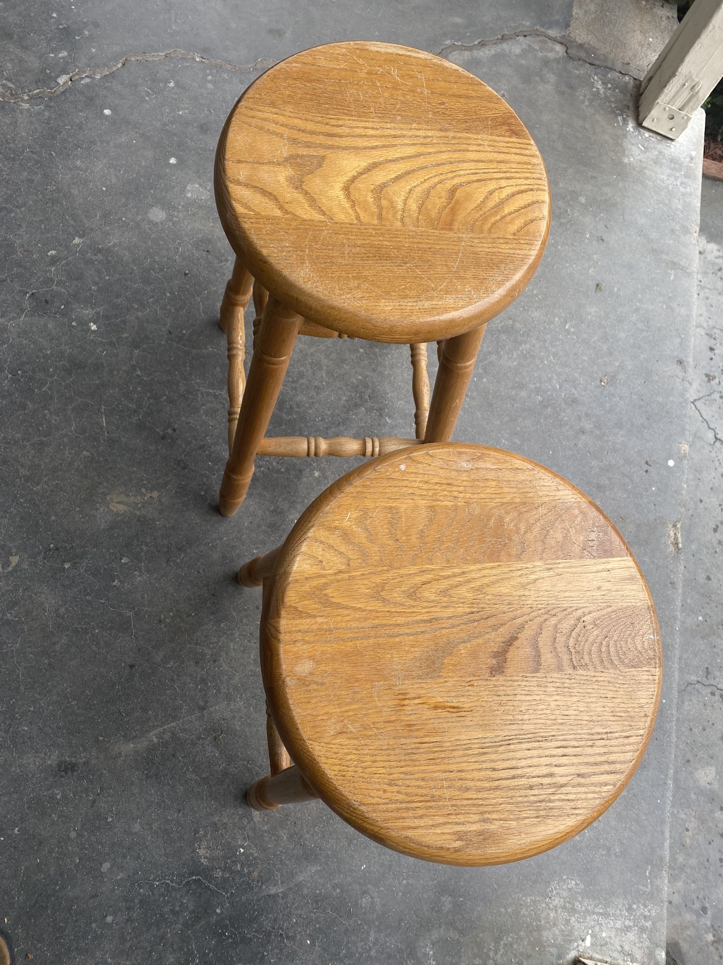 Pairs Of Two 24” Counter Stool With Round Seat Great Condition 