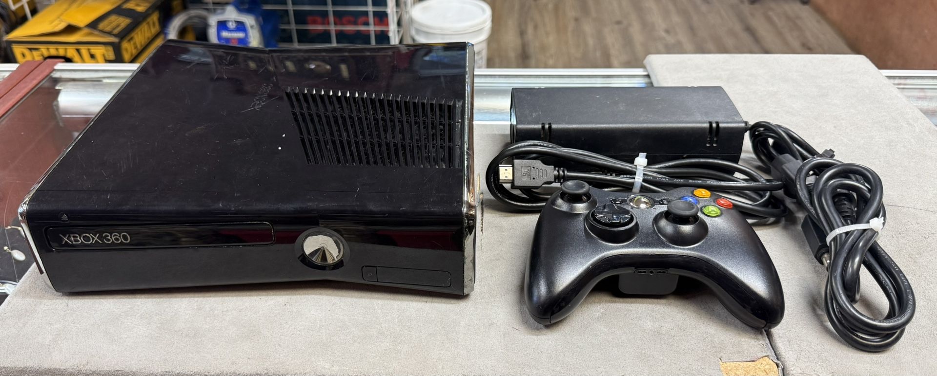 Microsoft Xbox 360 228Gb Console Complete