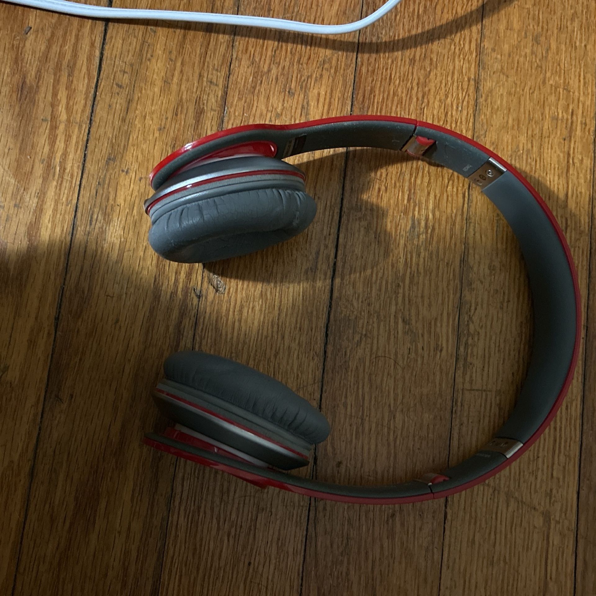 Beats by Dr. Dre Solo HD - On-Ear Headphones (Red) (contact info removed)3-01