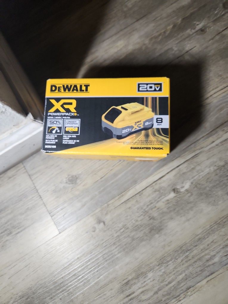 Dewalt 20v POWER STACK BATTERY 8AH