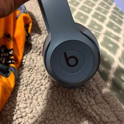 Beats Solo 4