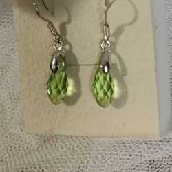 SS Earrings With Icicle Peridot 