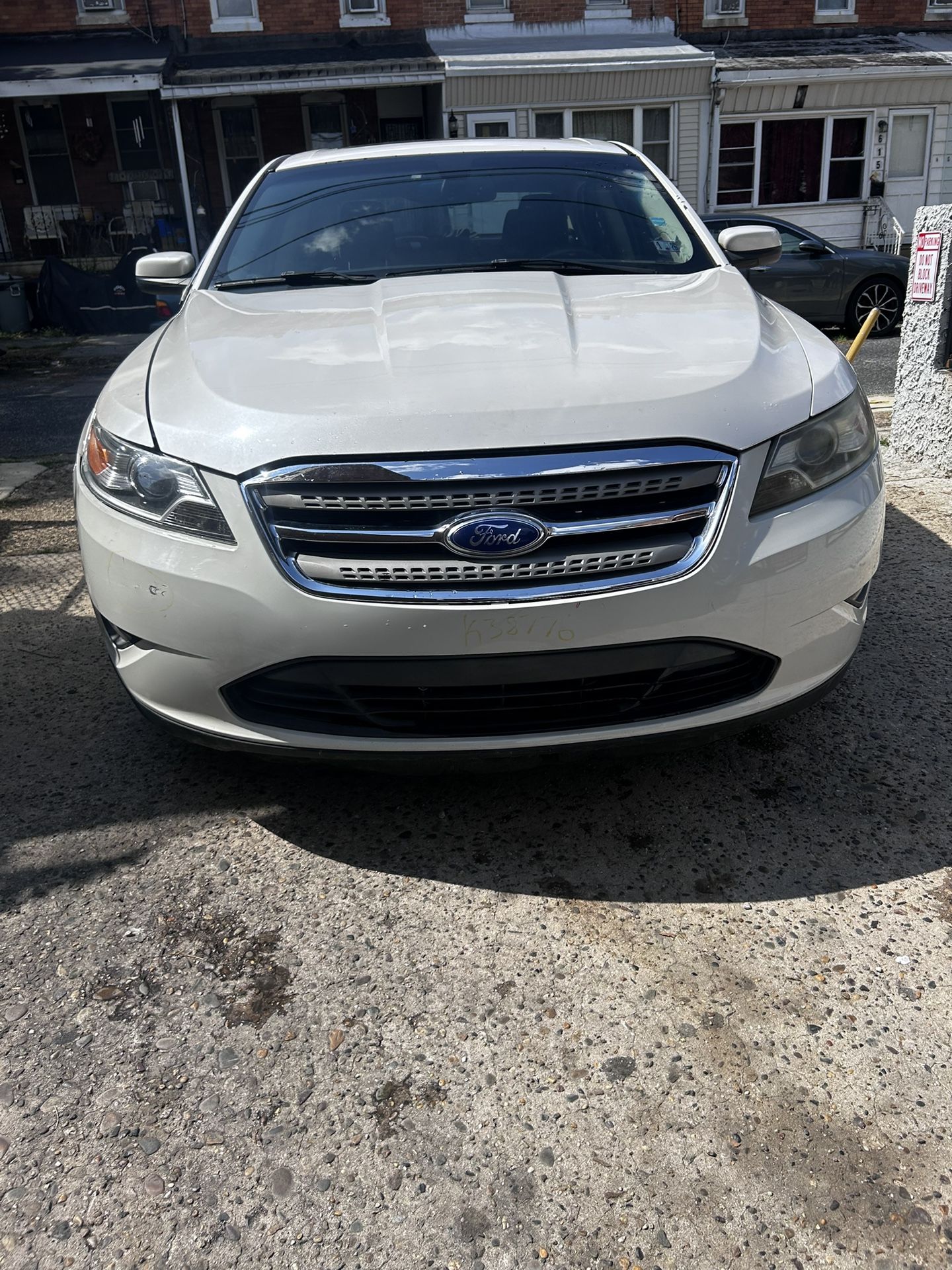 2010 Ford Taurus