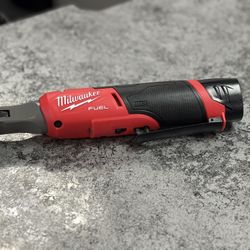 Milwaukee M12 Ratchet 
