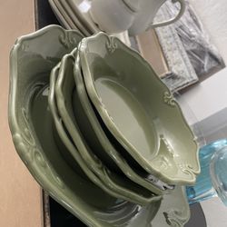 Plates Pick Up