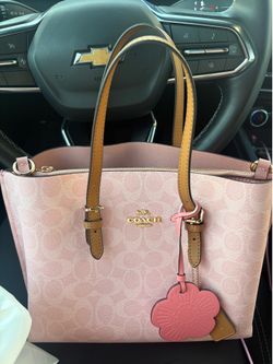 Coach mollie tote 25 powder pink