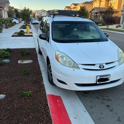 2010 Toyota Sienna
