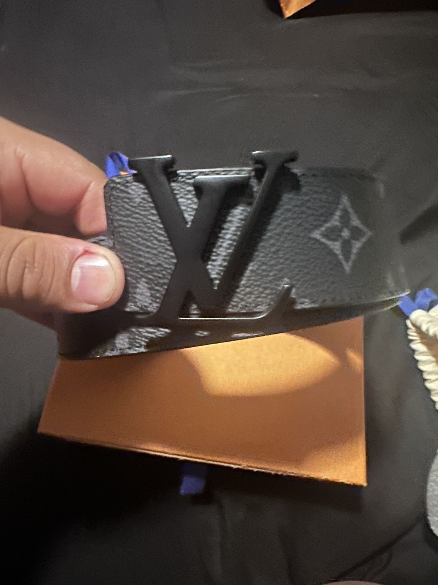 Louis Vuitton Belt !! Black