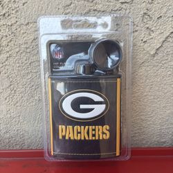 Official Green Bay Packers NFL hip flask. Brand new and still sealed in original packaging. • Official NFL licensed • Packers logo design • Compact
