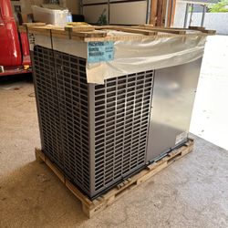 Brand new Carrier 5 Ton Package Heat Pump Unit