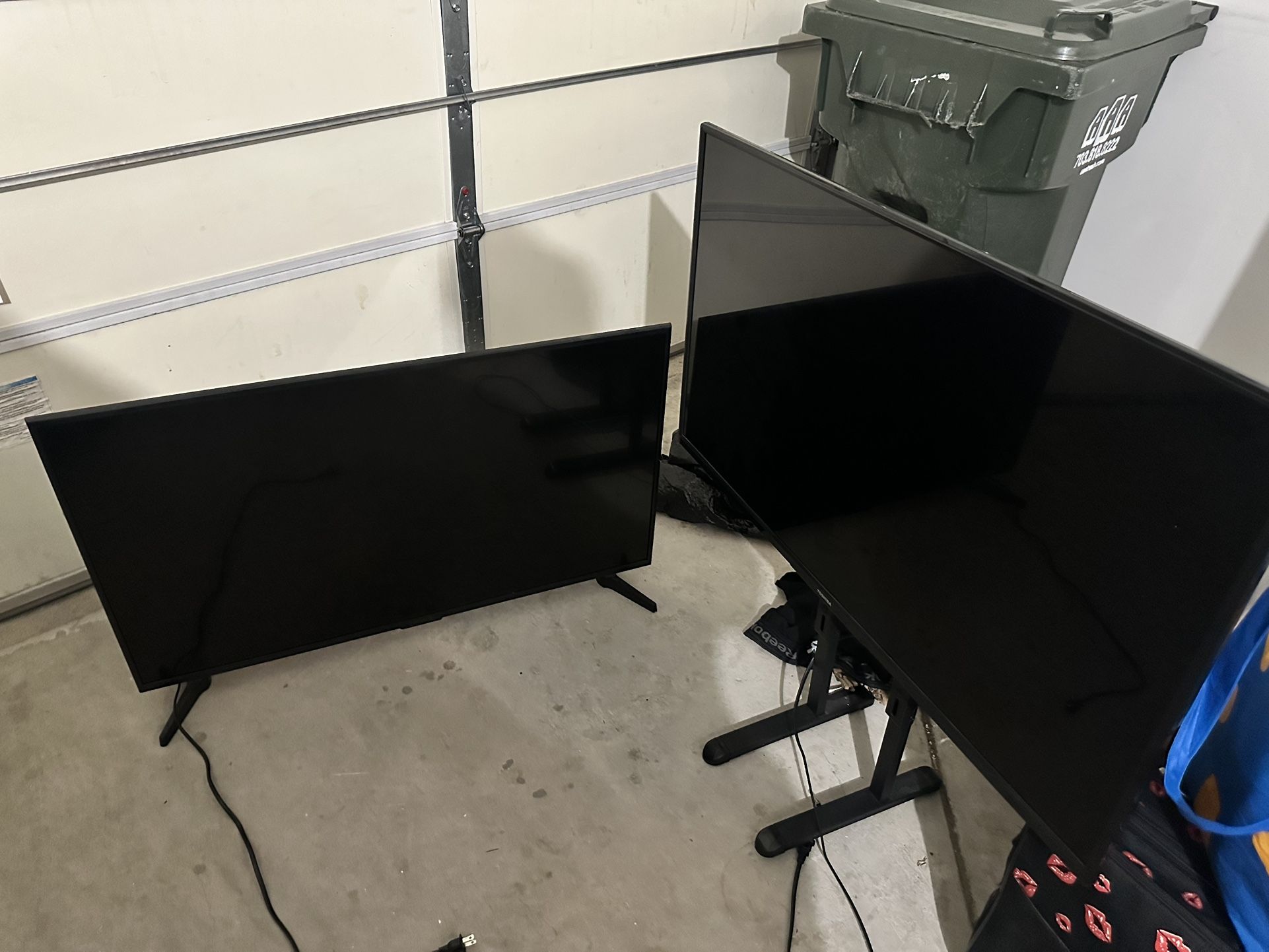 2 Smart TVs (Toshiba Fire) (insignia Fire)