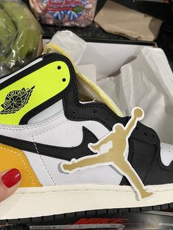 Air Jordan 1 Volt