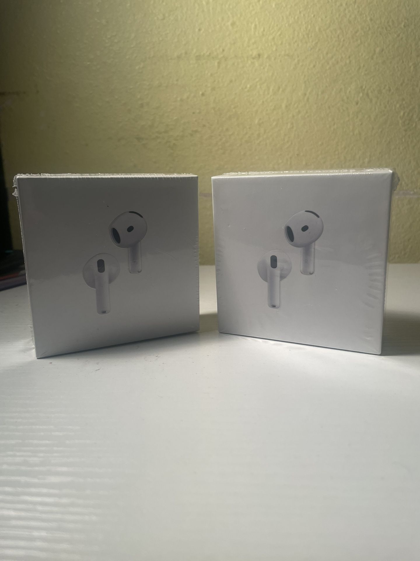 AirPods 4