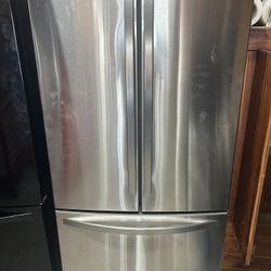 REFRIGERATOR 
