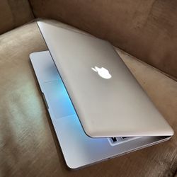 Apple MacBook Pro 13” Intel I5 Processor 8GB RAM 256GB SSD $140