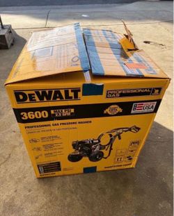 DEWALT 3600 PS| 2.5 GPM Gas Pressure Washer, Honda GX200 Engine (50-State), Heavy-Duty Commercial Cold Water Power Cleaner