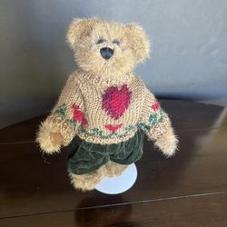 Boyd's Bears Plush "Matthew" with sweater with heart and green pants