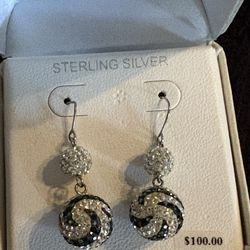Gorgeous Sparkly Earrings NEW